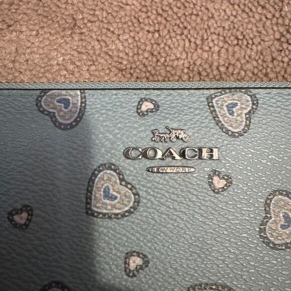 Coach Western Heart Print Wallet - Picture 4 of 6